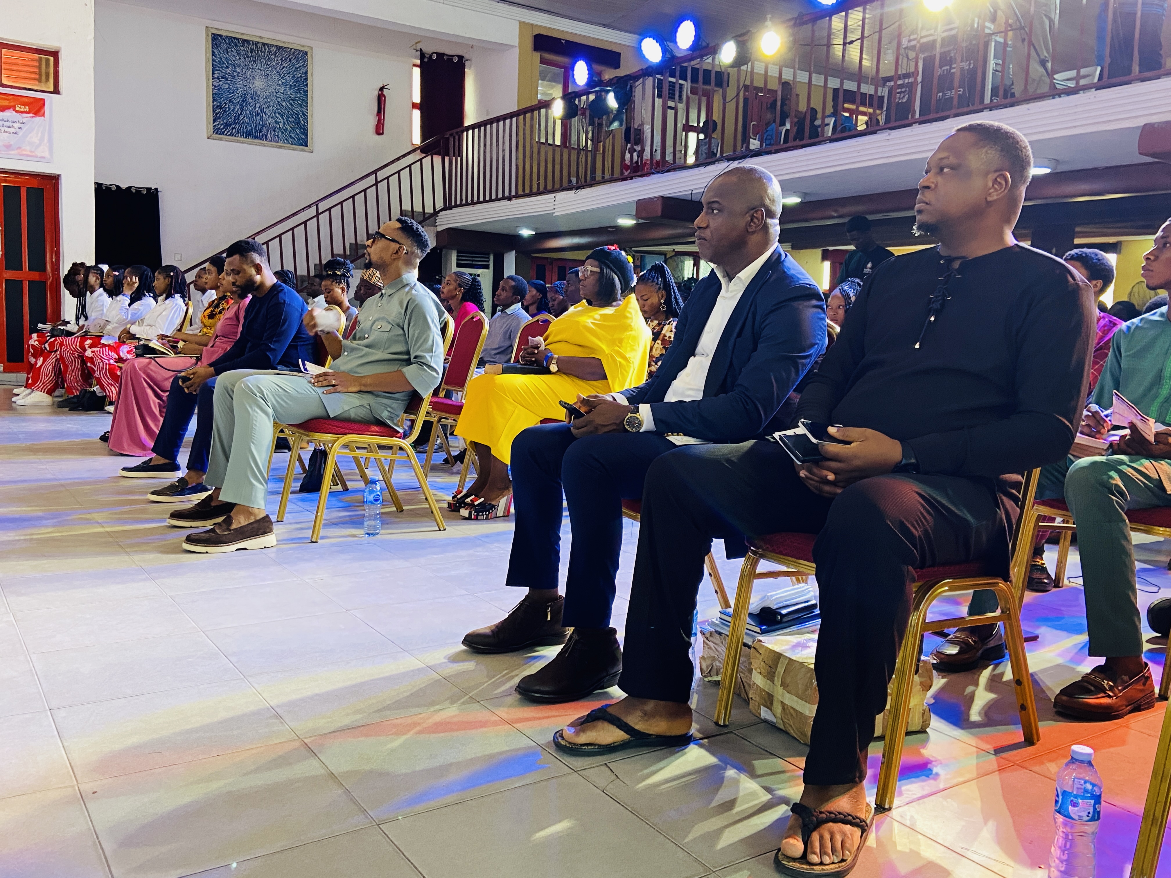 Selfless City worship gathering
